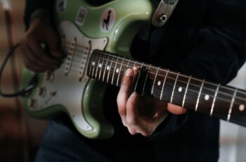 O que é a linha de Guitarra Ibanez GIO?